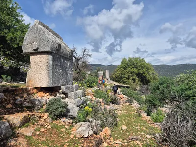 Apollonia Antik kenti - İnönü koyu - Üzümlü iskelesi Yürüyüşü